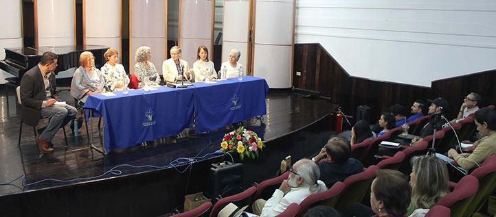 Aspecto del conversatorio “El compás anterior”, en el auditorio de la Facultad de Música 