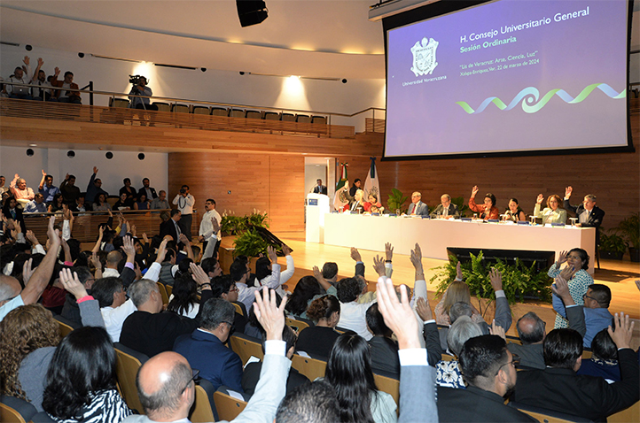 El Consejo Universitario General sesionó en la Sala Anexa de Tlaqná con 348 consejeros quienes aprobaron diversos acuerdos