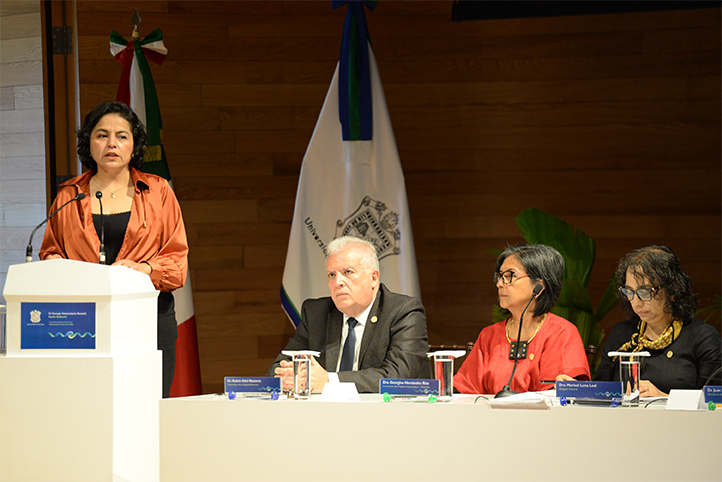 Lizbeth Viveros Cancino, secretaria de Administración y Finanzas, dio a conocer el nuevo Sistema de Control y Desempeño Institucional 