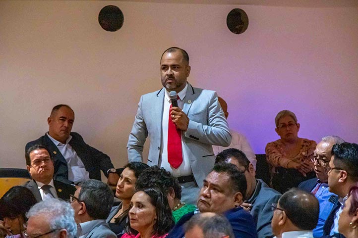 Jorge Genaro Vicente Martínez, titular de la Facultad de Medicina Veterinaria y Zootecnia, región Veracruz