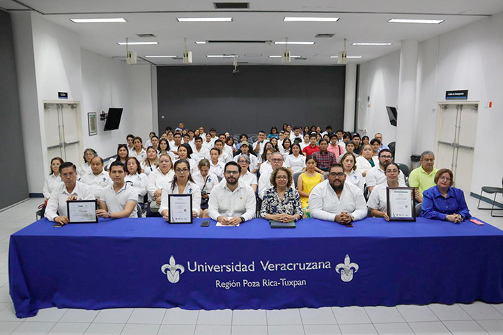 Poza Rica-Tuxpan acreditó las Licenciaturas en Agronegocios Internacionales, Medicina Veterinaria y Zootecnia, y en Enfermería 