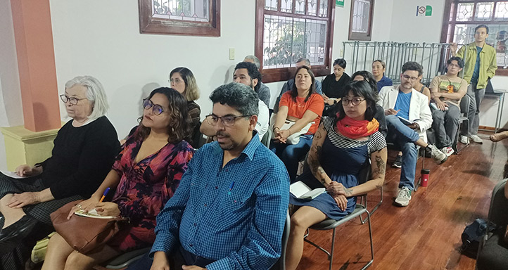 El docente impartió la conferencia a estudiantes de posgrado del CECC