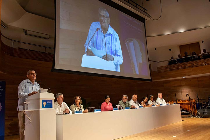 Juan Ortiz expresó que la UV reconoce la responsabilidad de la tarea docente 