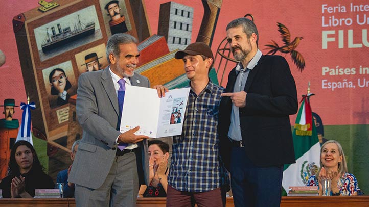 El escritor ganó el Premio Latinoamericano de Primera Novela “Sergio Galindo” 2024 de la UV