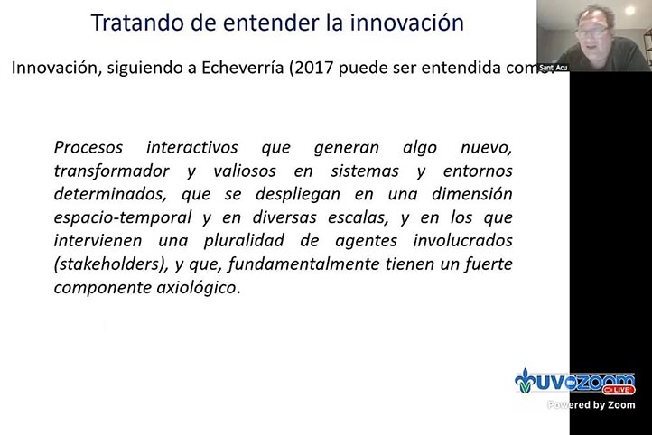 El investigador exploró opciones para entender las diversas formas de innovación educativa 