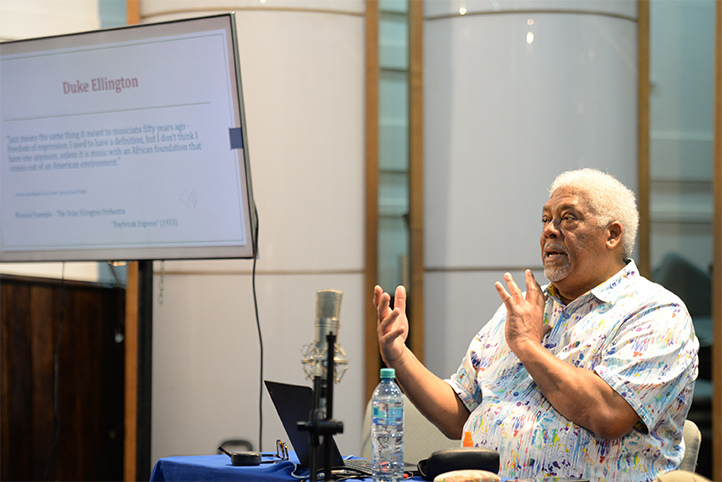 El músico y compositor James Newton realiza una estancia en la Facultad de Música de la UV hasta el 25 de abril 