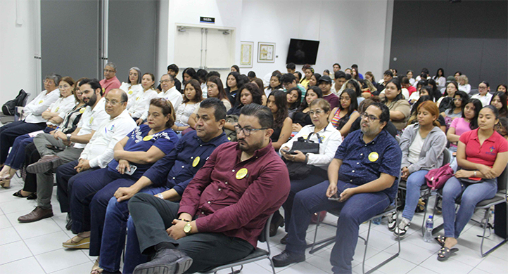 Estudiantes y académicos interesados en el tema de la IA