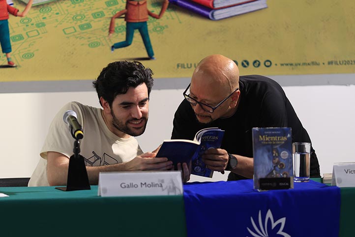 Los ponentes leyeron algunos fragmentos del libro ganador del Premio Juan Rulfo para Primera Novela 2023 