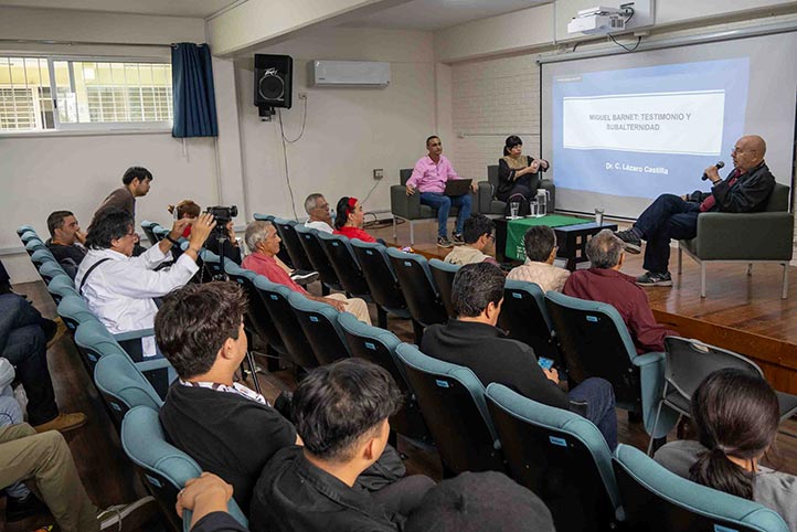 La charla se desarrolló en el séptimo día de actividades de la FILU 2025