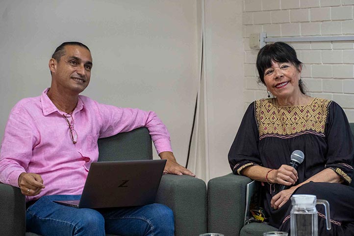 Lázaro Castilla y Guadalupe Flores acompañaron al escritor  