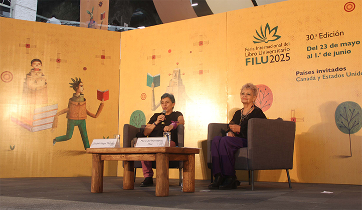 Gladys Villegas y María del Monserrat Díaz, durante su participación en la FILU 2025 