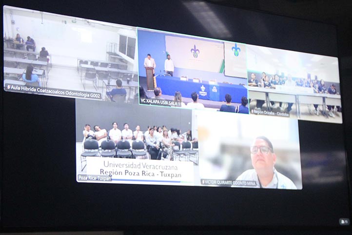 La charla fue transmitida simultáneamente en diferentes Facultades de la UV 