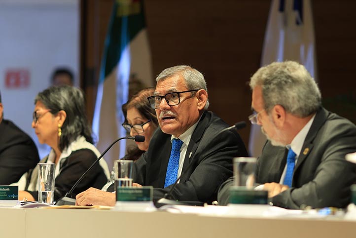 El secretario Académico, Juan Ortiz Escamilla, informó sobre el trabajo realizado por autoridades académicas de las cinco regiones de la UV referente a la propuesta de actualización del MEIF 