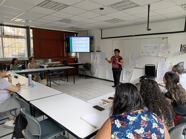 La experta dialogó con docentes y alumnos del Instituto de Investigaciones Psicológicas  