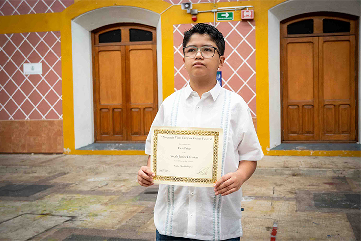 Carlos Díaz Rodríguez ganó el primer lugar en la categoría Youth Junior Division del 7th Mountain View Campus Guitar Festival 