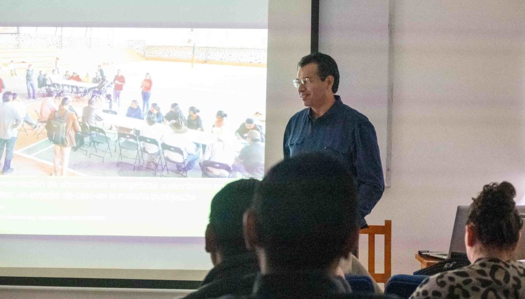 El experto impartió su conferencia en el Inifor 