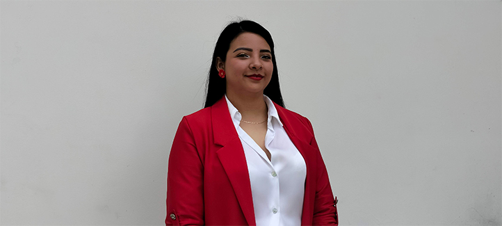 Melanie Escalante, egresada de la Especialización en Administración y Gestión de la Enfermería por la UV