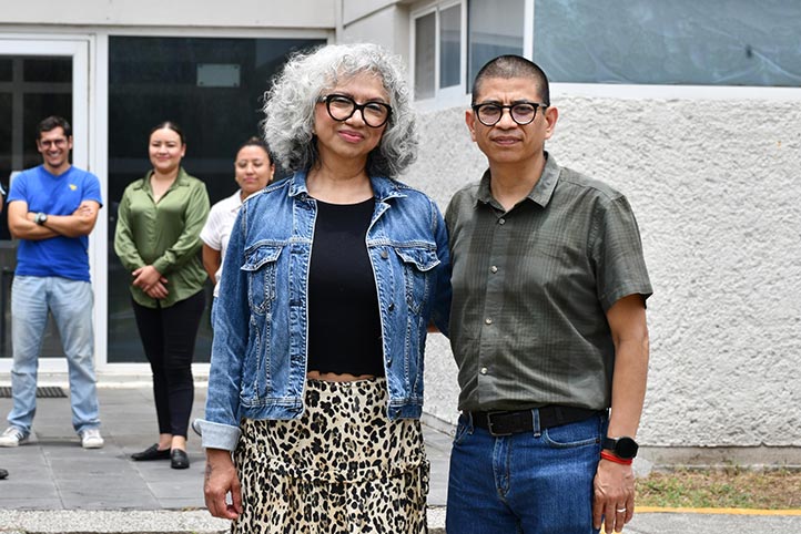 Andrea Martínez y Julio César Tinoco, responsables del Laboratorio de Microfabricación y Diseño de Dispositivos Avanzados 