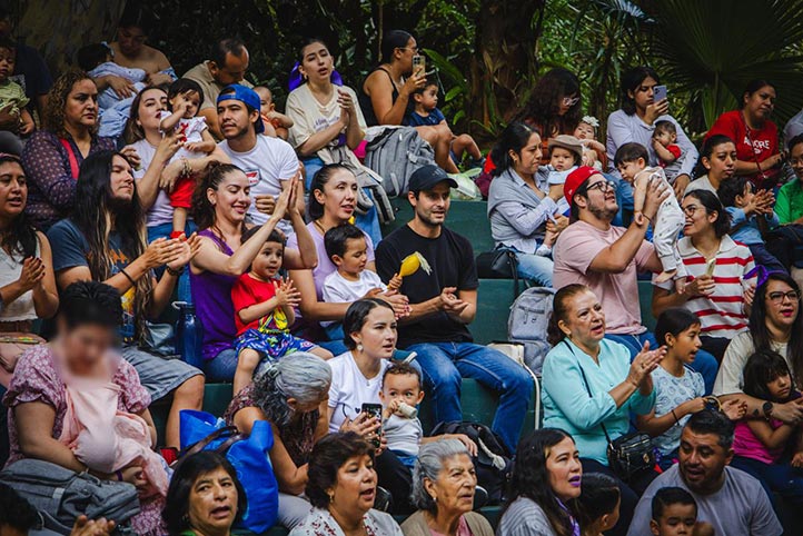 La lactancia materna, explicó la entrevistada, implica no sólo a la madre, sino a la familia, los prestadores de servicios de salud y la sociedad 
