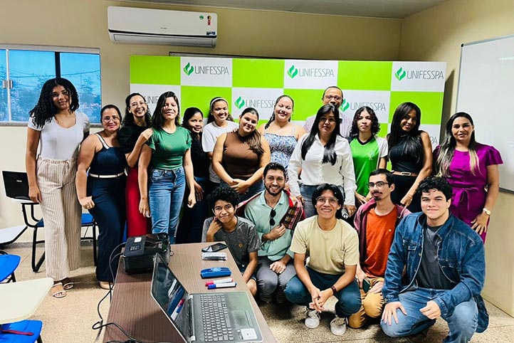 El alumno de posgrado de la UV asistió con estudiantes de otros países a la Unifesspa, sede Xinguara en Brasil 