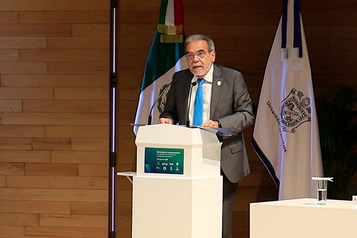 El rector Martín Aguilar Sánchez agradeció la labor de cada una de las instancias de evaluación externa y acreditación