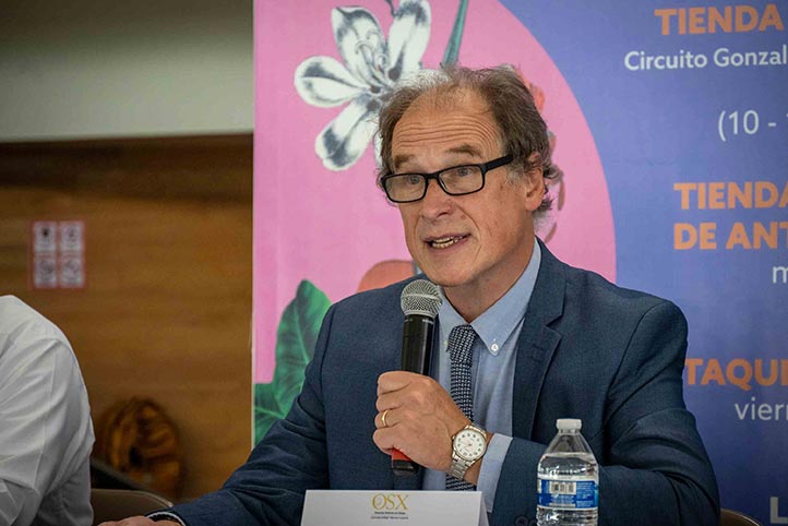 Martin Lebel mencionó los conciertos de aniversario del Coro de la UV, del Estadio Xalapeño y de la propia OSX, el próximo 22 de agosto 