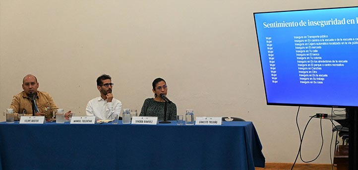 Los participantes en la Mesa 1, del Coloquio de Investigación Postdoctoral IIH-S 2025 