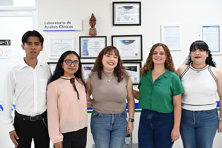 Estudiantes de distintas Licenciaturas del área de Ciencias de la Salud concluyeron su servicio social en la Clínica Universitaria de Salud Reproductiva y Sexual de la UV 