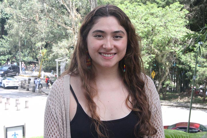 Eileen Atzin Zárate Domínguez, estudiante de la Facultad de Pedagogía