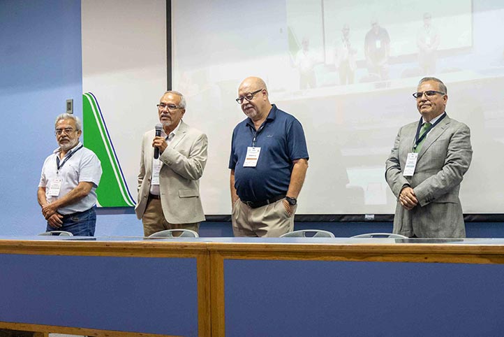 Ricardo Tovar Miranda inauguró los trabajos de la 11ª Reunión de Resonancia Magnética Nuclear Experimental 
