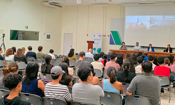 Durante la jornada se llevó a cabo un conversatorio bajo la temática de neurociencia 