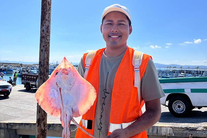 Brayan Carrasco Reyes resaltó que en el taller aprendió a identificar el estado de la madurez sexual de la raya