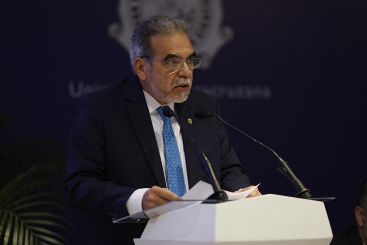 El rector Martín Aguilar Sánchez destacó que durante el periodo agosto 2025-enero 2026 se favorecerá a 595 estudiantes; con ello alcanza un total de 2 mil 090 becas 