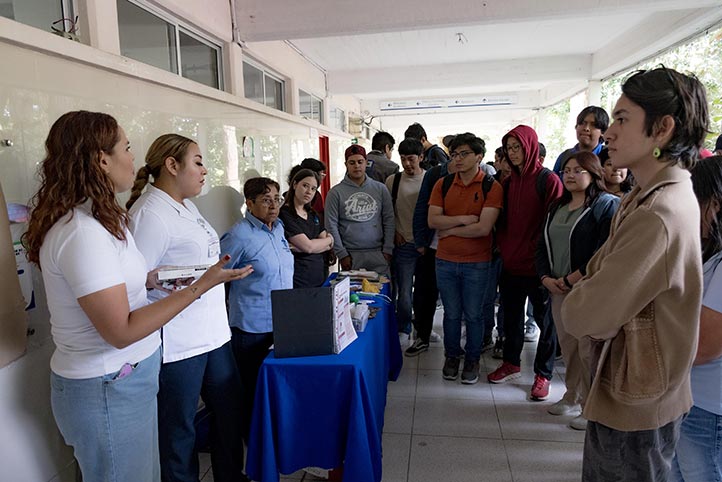 Como parte de las actividades conmemorativas por el Día Mundial de la Salud Sexual, el Cendhiu realizó una jornada de salud en la Facultad de Contaduría y Administración 