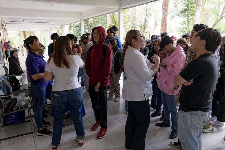 Las y los estudiantes recibieron información sobre opciones de prevención de enfermedades de transmisión sexual 