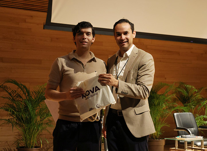 La conferencia “Marketing sin filtros: Lo que aprendí en Amazon, Nu y Kavak”, impartida por José Luis Olvera dio inicio al congreso de dos días 