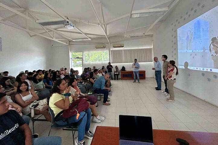 Daniel Sokani Sánchez Montes director de la Facultad de Ciencias Biológicas y Agropecuarias dio la bienvenida a los participantes 
