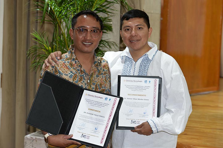 Los galardonados, Eleazar Valle Pineda y Delmar Ulises Méndez Gómez.