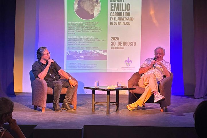 Daniel Domínguez y Héctor Herrera en el homenaje a Emilio Carballido 