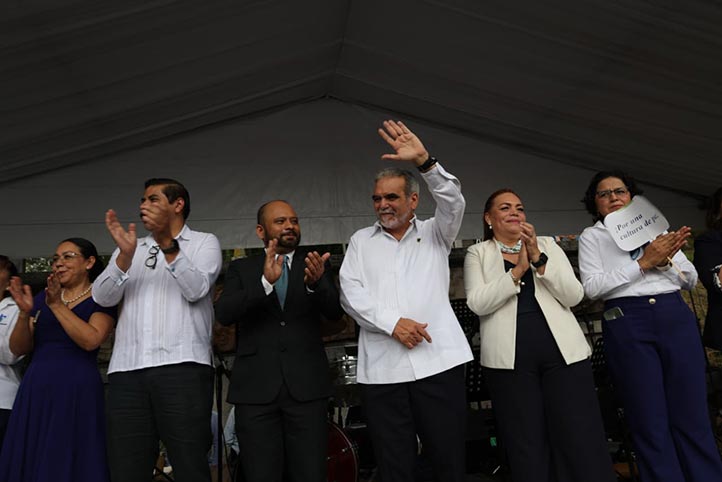 La comunidad UV celebró la historia y unidad de la máxima casa de estudios 