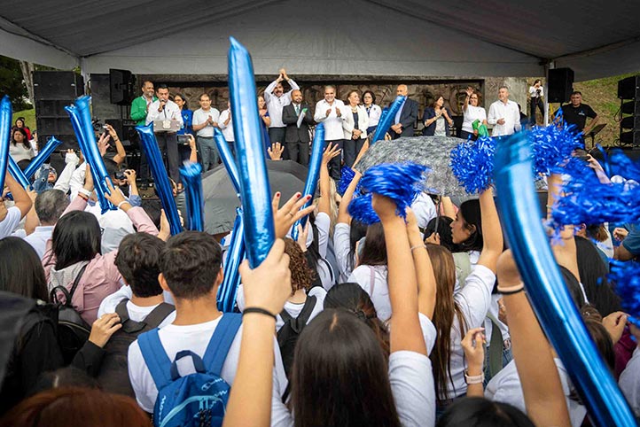 El festejo refrendó el compromiso con la excelencia académica, científica, cultural y la autonomía y pluralidad 