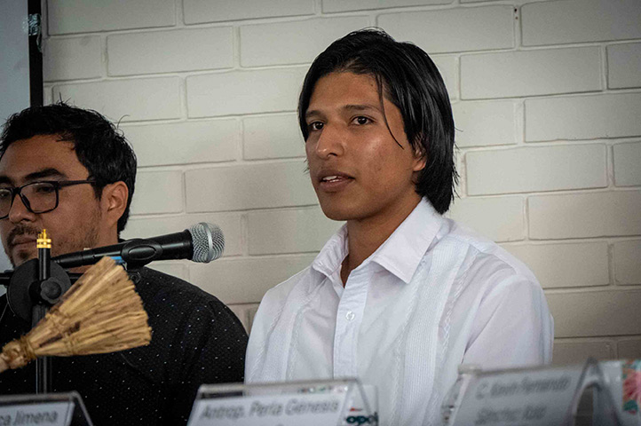 Kevin Sánchez, alumno de Antropología Histórica, realizó un trabajo sobre los brujos de Catemaco 