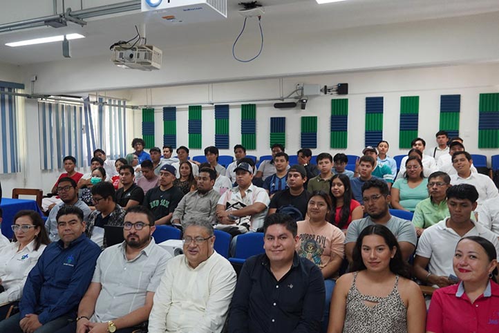 Importante participación de estudiantes, maestros y directivos en el foro realizado en el marco del 2 Simulacro Nacional 