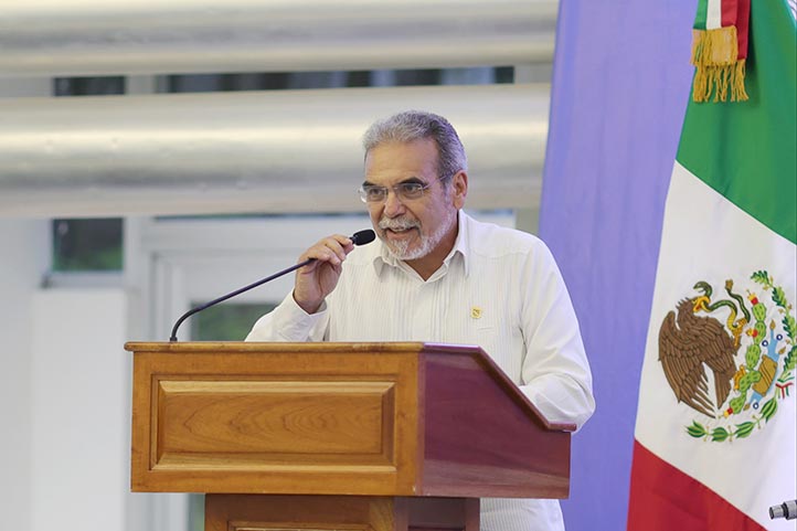 El rector Martín Aguilar Sánchez reconoció los avances académicos e infraestructura en la región sur de Veracruz 
