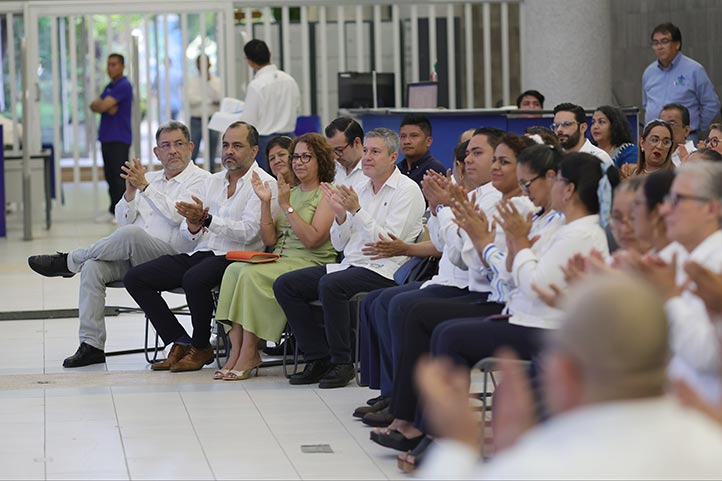 Funcionarios, estudiantes y demás integrantes de la comunidad universitaria asistieron al Informe 
