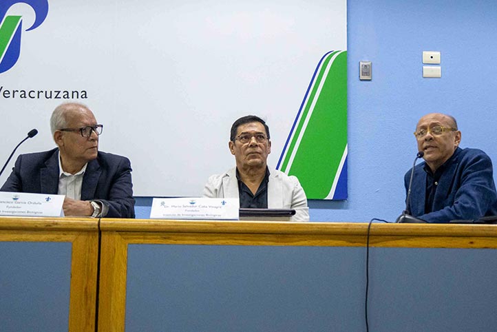 Francisco García Orduña, Mario Salvador Caba Vinagre y Ernesto Rodríguez Luna, investigadores fundadores del Centro de Investigaciones Biológicas, reconstruyeron la memoria institucional del hoy Instituto de Investigaciones Biológicas, en su 38 aniversario 
