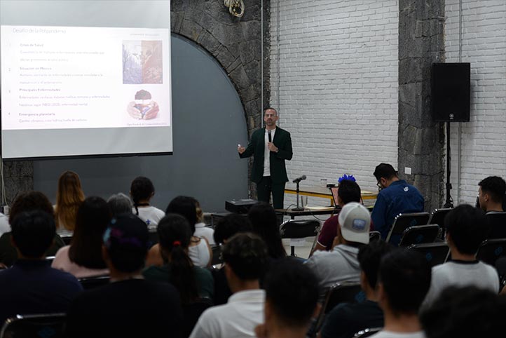 El investigador destacó que la dieta tradicional mexicana aporta alimentos y nutrientes valiosos 