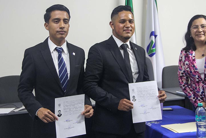 Rivaldo David Sánchez y Nahúm Rodríguez desarrollaron un sistema para optimizar el consumo de agua 