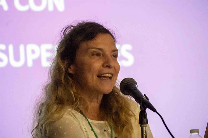 Lilian Bermejo Luque, investigadora de la Universidad de Granada, España, tuvo a su cargo la conferencia inaugural 