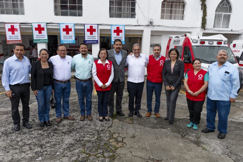 La UV entregó a la Cruz Roja Mexicana 16 toneladas de víveres para su traslado a la zona norte de Veracruz en apoyo de los damnificados